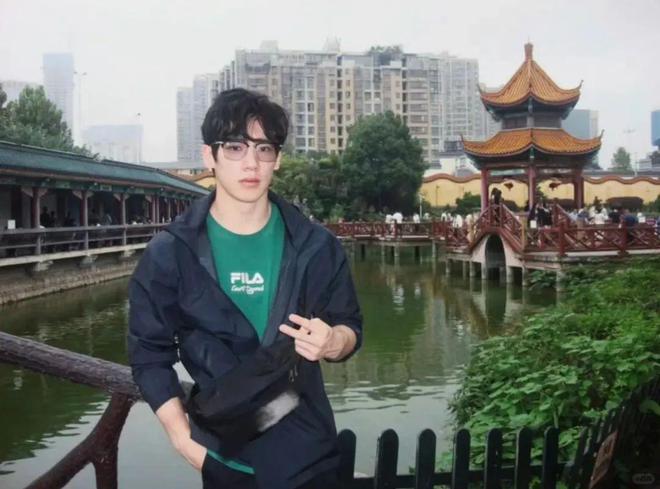 奥运会游泳男金牌_2021游泳奥运冠军男_奥运游泳冠军男帅